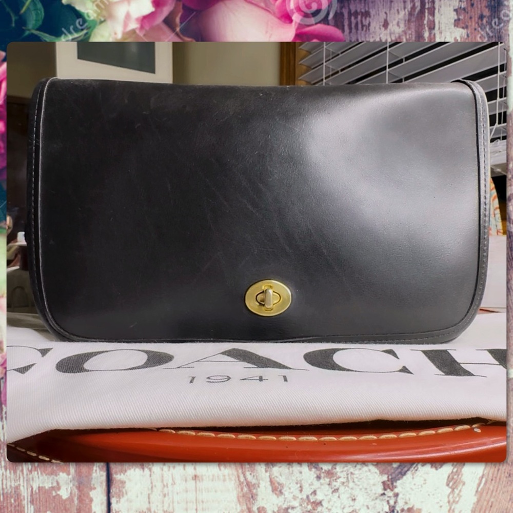 VINTAGE COACH BLACK CONVERTIBLE CLUTCH 9635